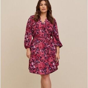 Torrid plus size Crepe de Chine V-neck Shirt Dress in pink floral